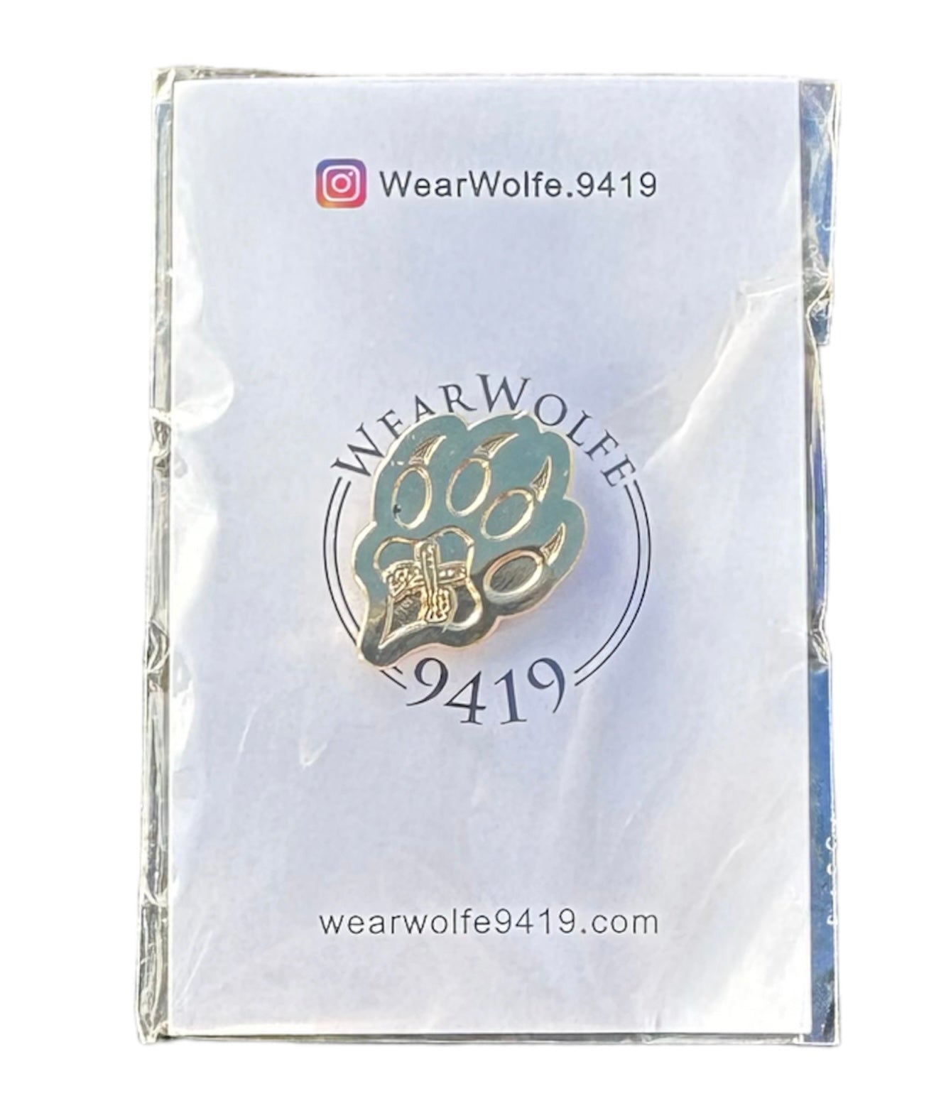 Lapel Pin *ww.Den*